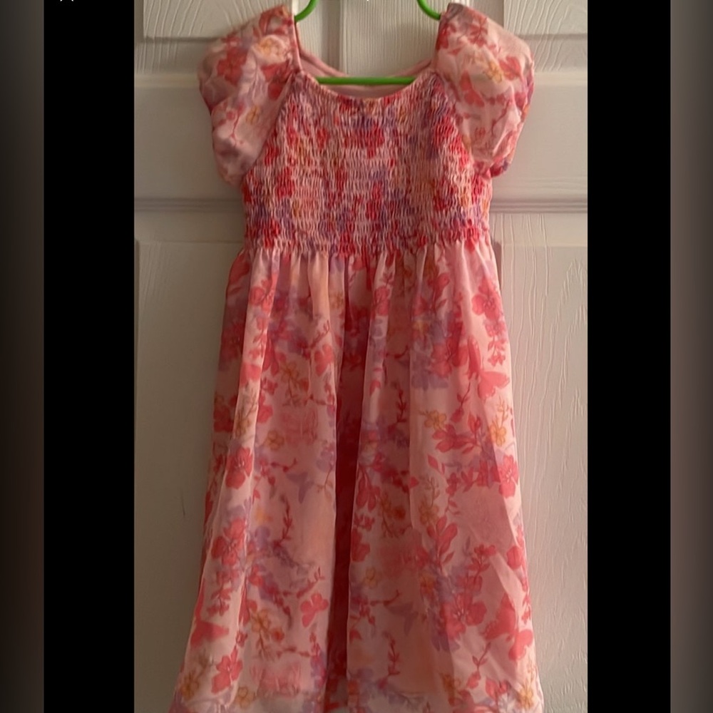 Girls floral sundress. Used condition. Size 4t Cherokee brand. Great condition.